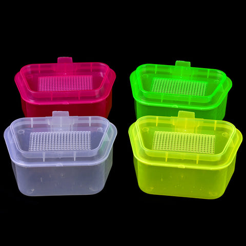 MUQGEW 1PC Fishing Tackle Box Randomly  Color Transparent Earthworm Box Fishing Accessories